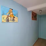 Flintstones Summer House - בית נופש